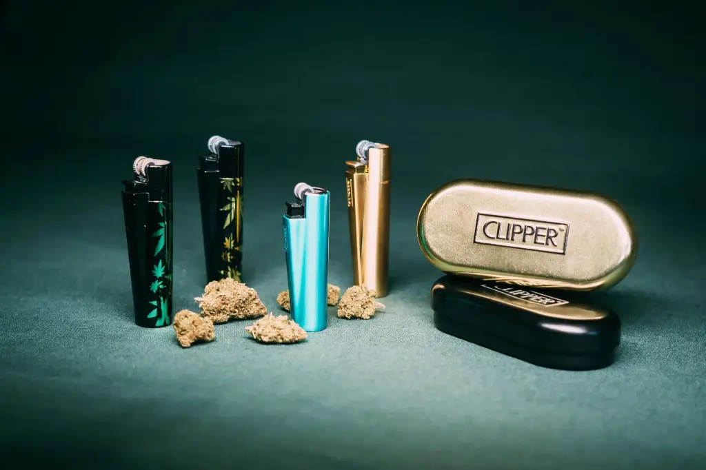 Clipper Metal Large Leaves Green / Gold
